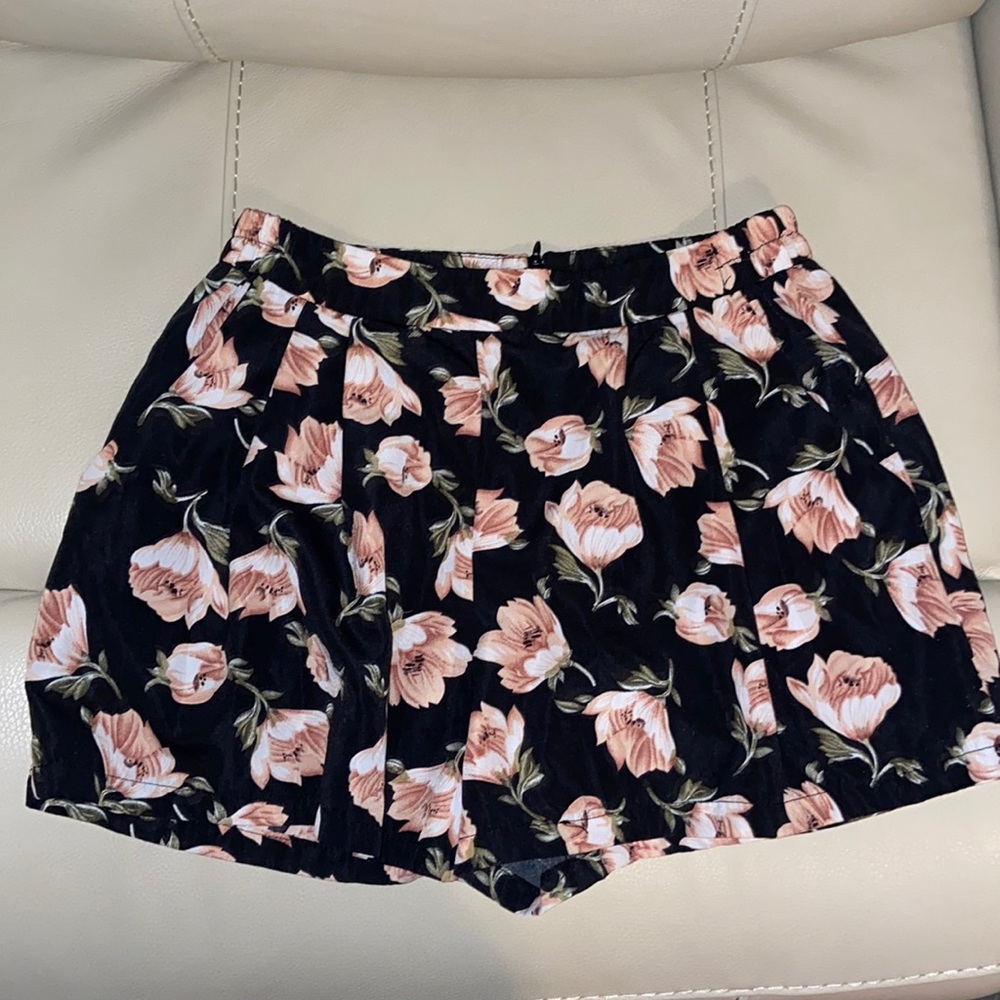 Floral Highwaisted Shorts